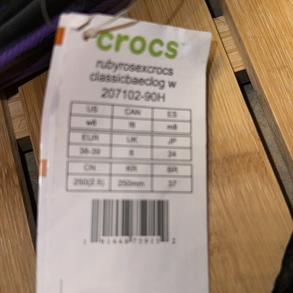 NWT Crocs colllab with Ruby Rose"Just Love"PRIDE platform crocs Limited Edition - Picture 2 of 5